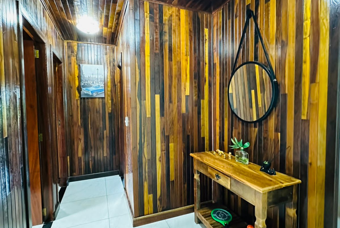 Casa em Condomínio Fechado em Guararema - Bairro Paião - 05