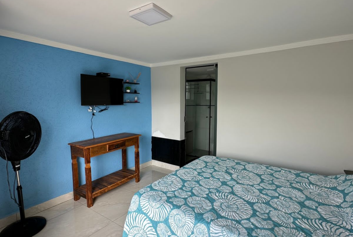 Casa em Condomínio Fechado em Guararema - Bairro Paião - 14