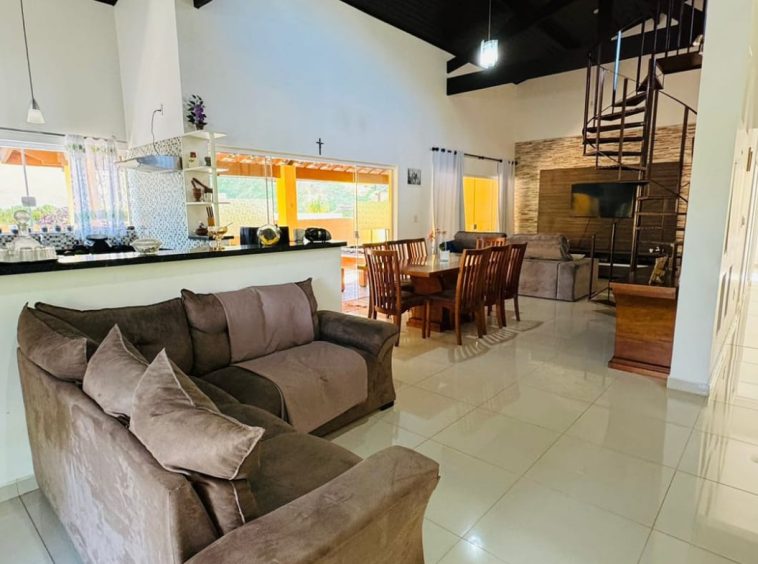 Casa Térrea em Bairro Nobre de Guararema - 17