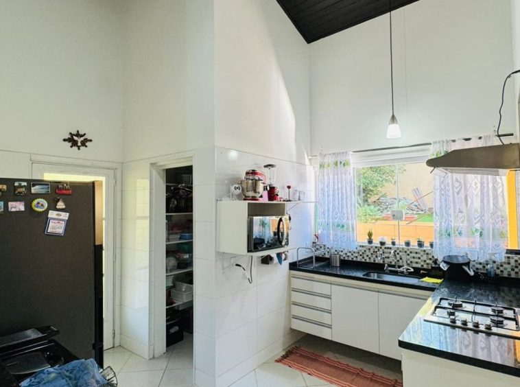 Casa Térrea em Bairro Nobre de Guararema - 20