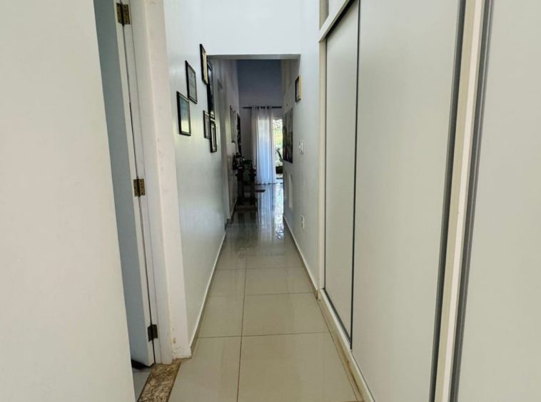 Casa Térrea em Bairro Nobre de Guararema - 11
