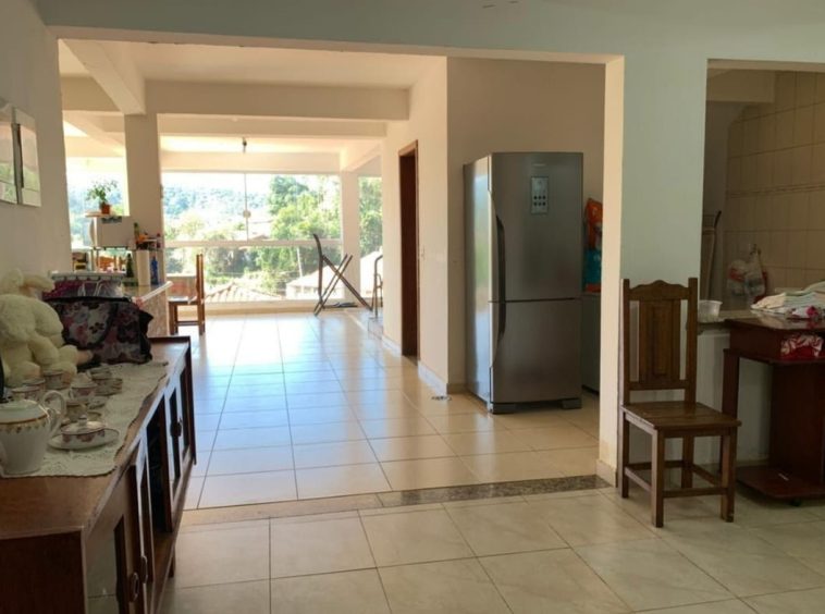 Casa à Venda em Guararema - Vale dos Eucaliptos - 11
