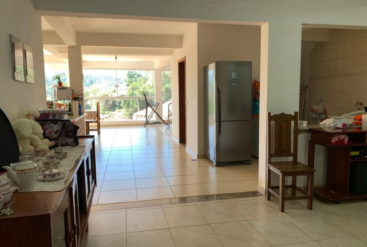 Casa à Venda em Guararema - Vale dos Eucaliptos - 11