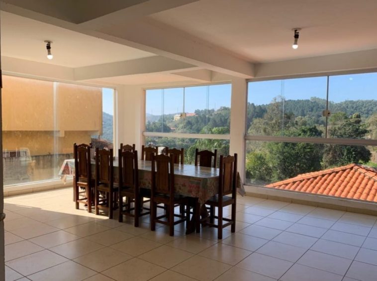 Casa à Venda em Guararema - Vale dos Eucaliptos - 14