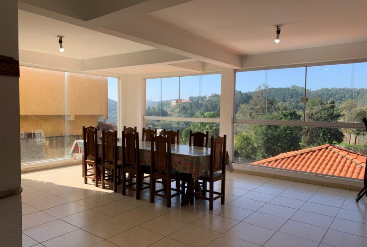 Casa à Venda em Guararema - Vale dos Eucaliptos - 14