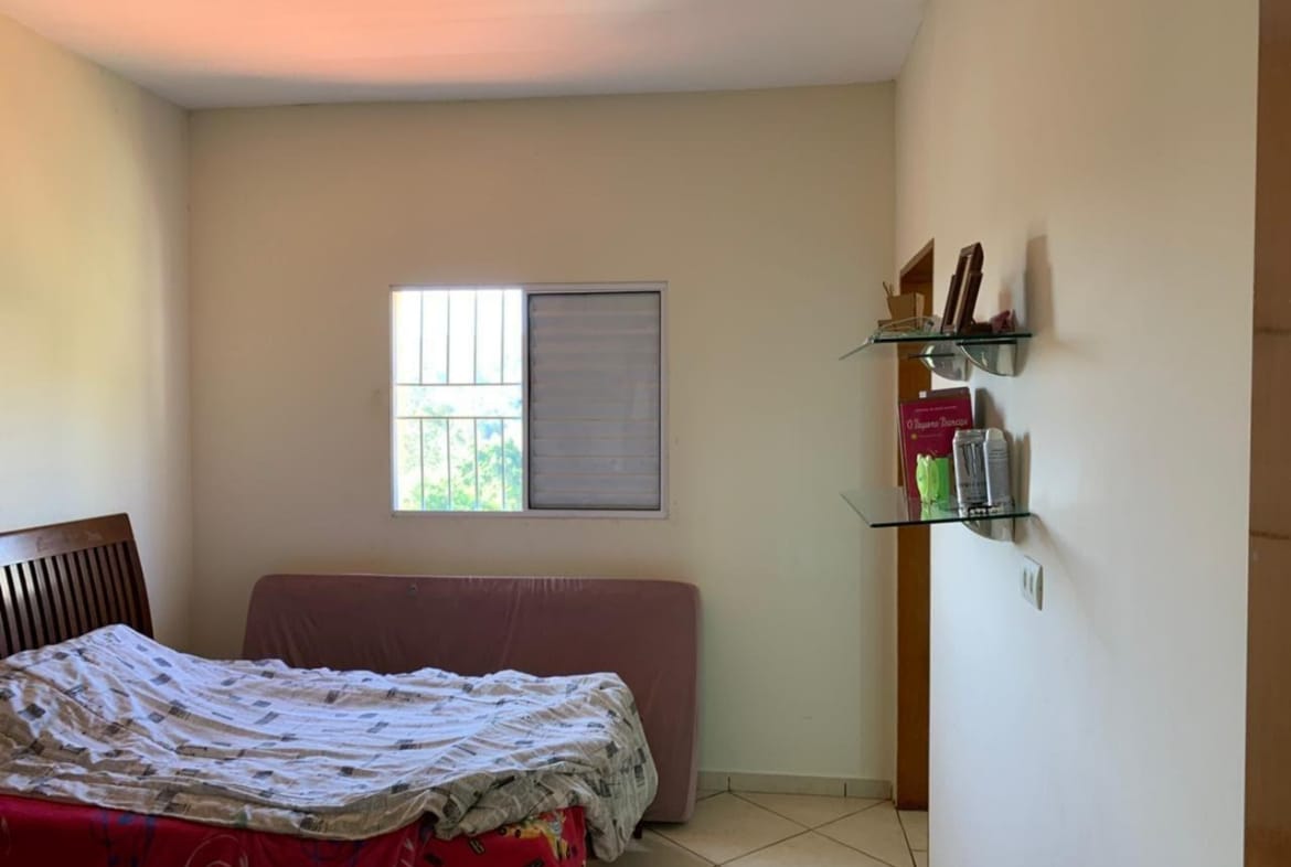 Casa à Venda em Guararema - Vale dos Eucaliptos - 15