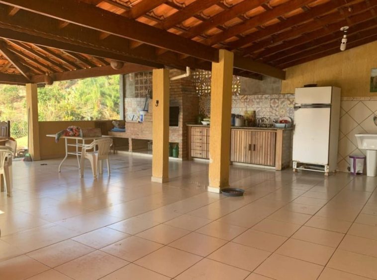 Casa à Venda em Guararema - Vale dos Eucaliptos - 17