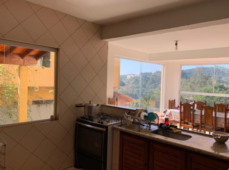 Casa à Venda em Guararema - Vale dos Eucaliptos - 16