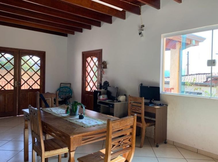 Casa à Venda em Guararema - Vale dos Eucaliptos - 08