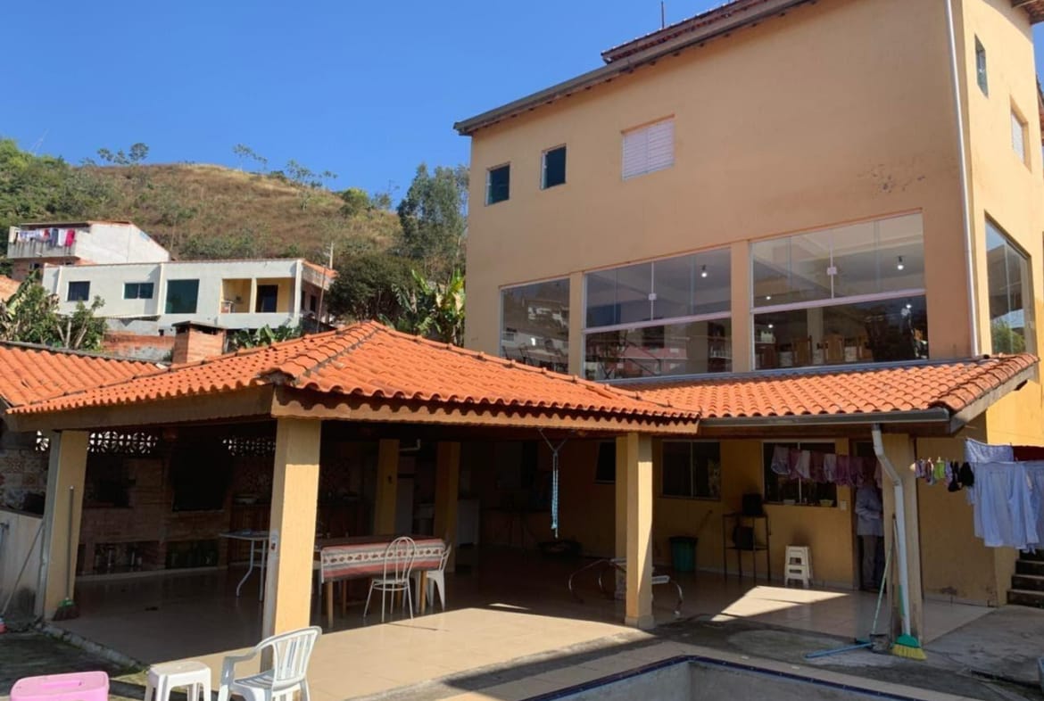 Casa à Venda em Guararema - Vale dos Eucaliptos - 10