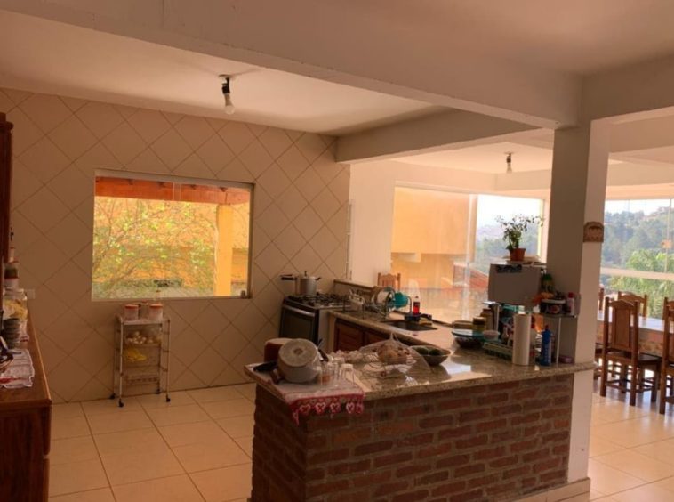 Casa à Venda em Guararema - Vale dos Eucaliptos - 09