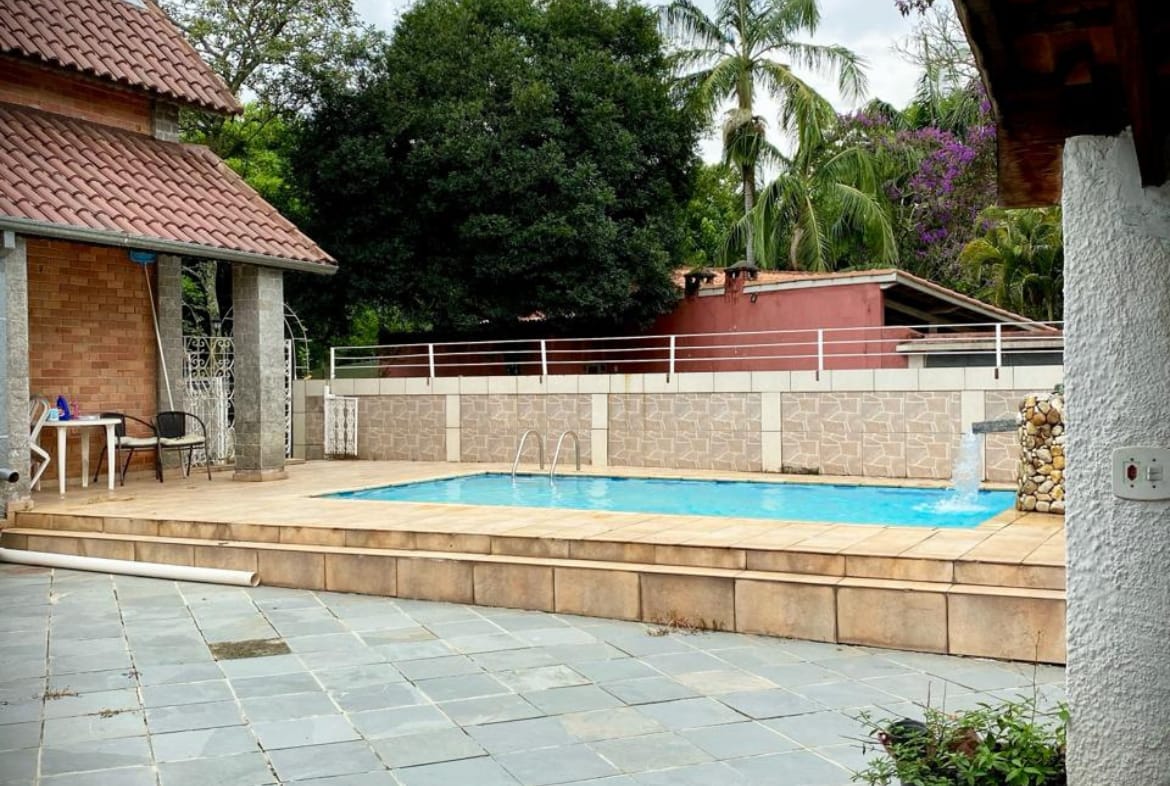 Casa com Piscina em Guararema - 07