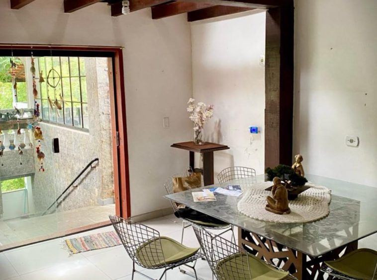 Casa com Piscina em Guararema - 02