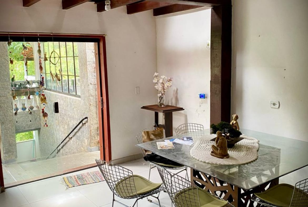 Casa com Piscina em Guararema - 02