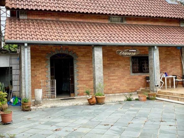 Casa com Piscina em Guararema - 06
