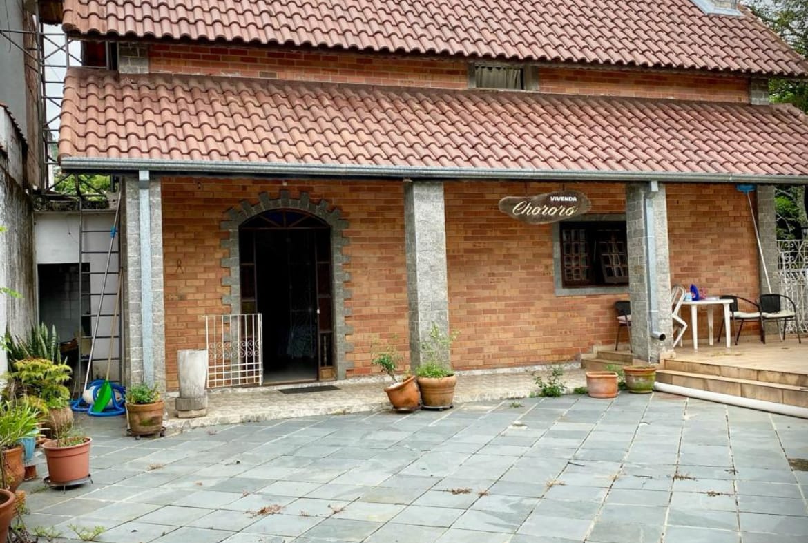 Casa com Piscina em Guararema - 06