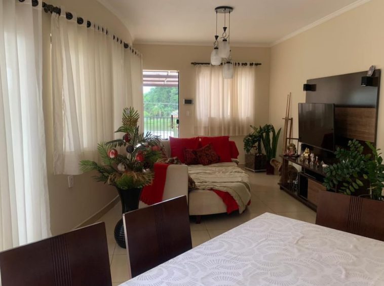 Casa com 3 Quartos em Guararema - 05