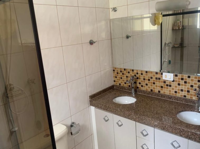 Casa com 3 Quartos em Guararema - 02