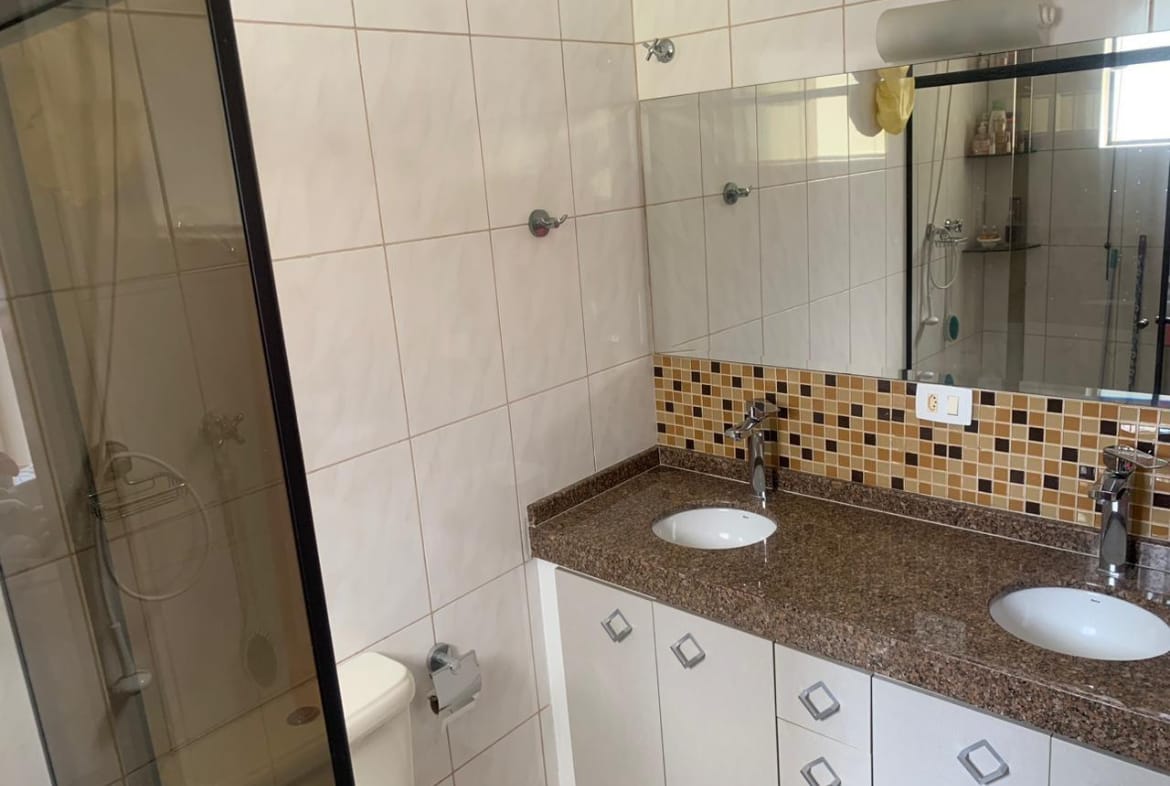 Casa com 3 Quartos em Guararema - 02