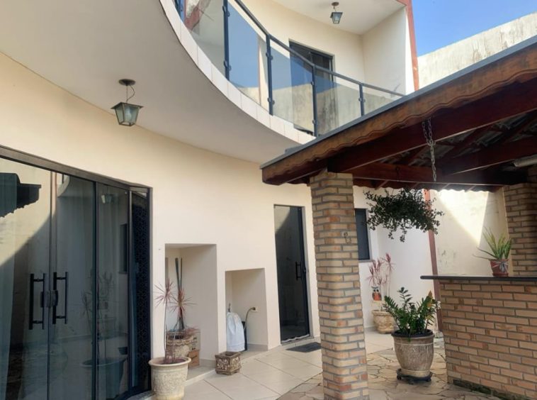 Casa com 3 Quartos em Guararema - 06