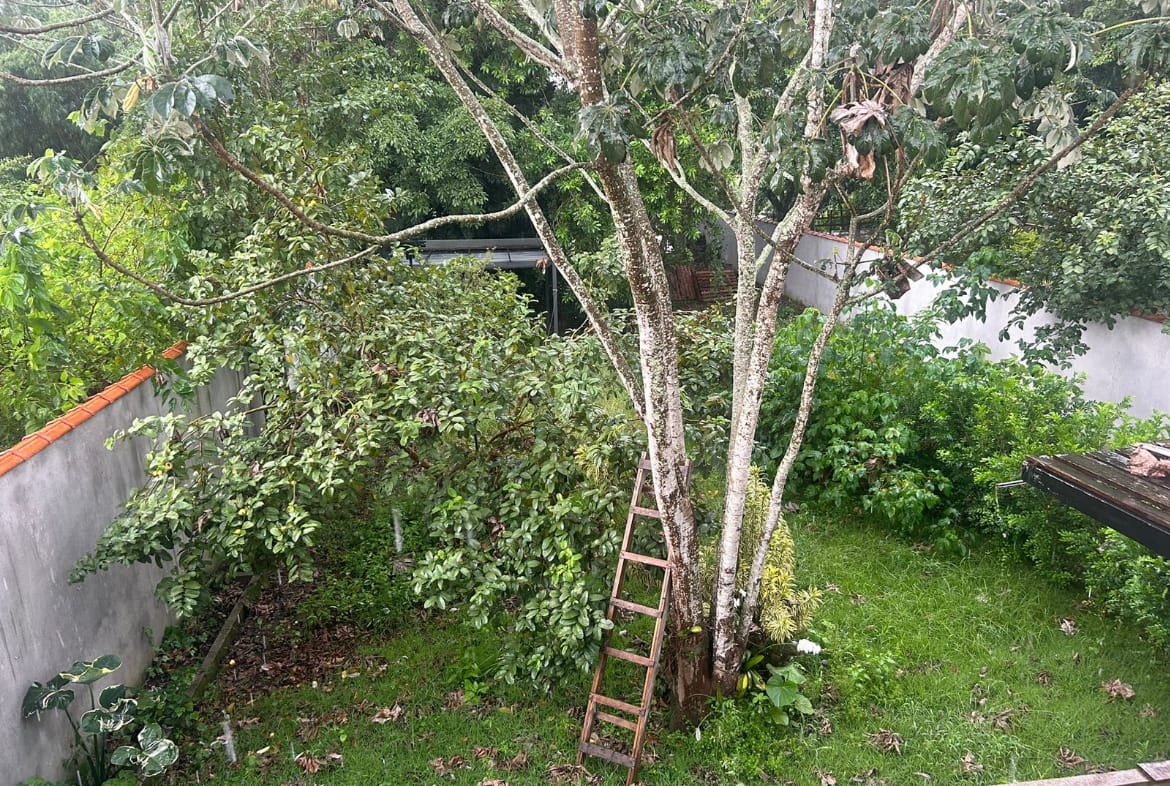 Sobrado em Área Nobre do Centro de Guararema - 10