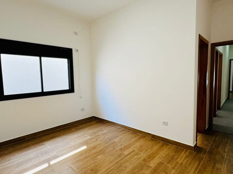 Casa Nova e Térrea à Venda em Guararema - 12
