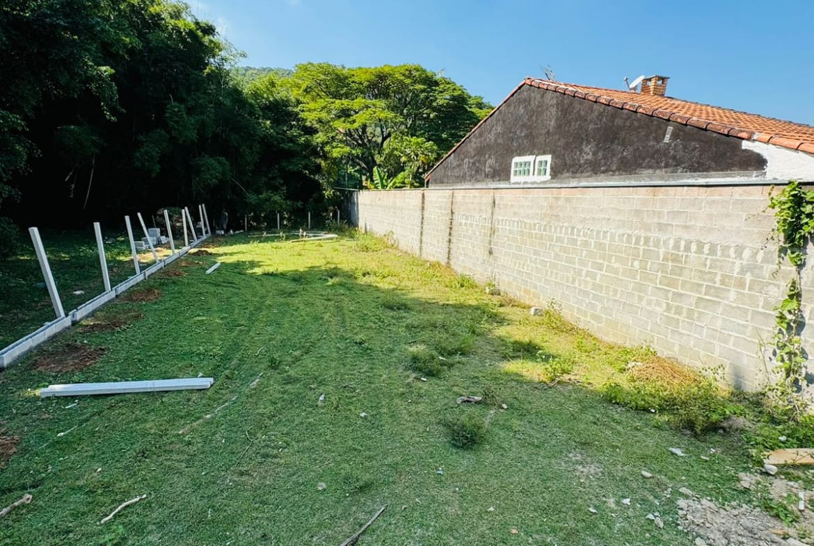 Casa Nova e Térrea à Venda em Guararema - 08