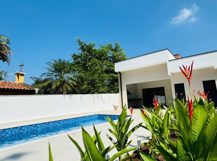 Casa Nova e Térrea à Venda em Guararema - 04