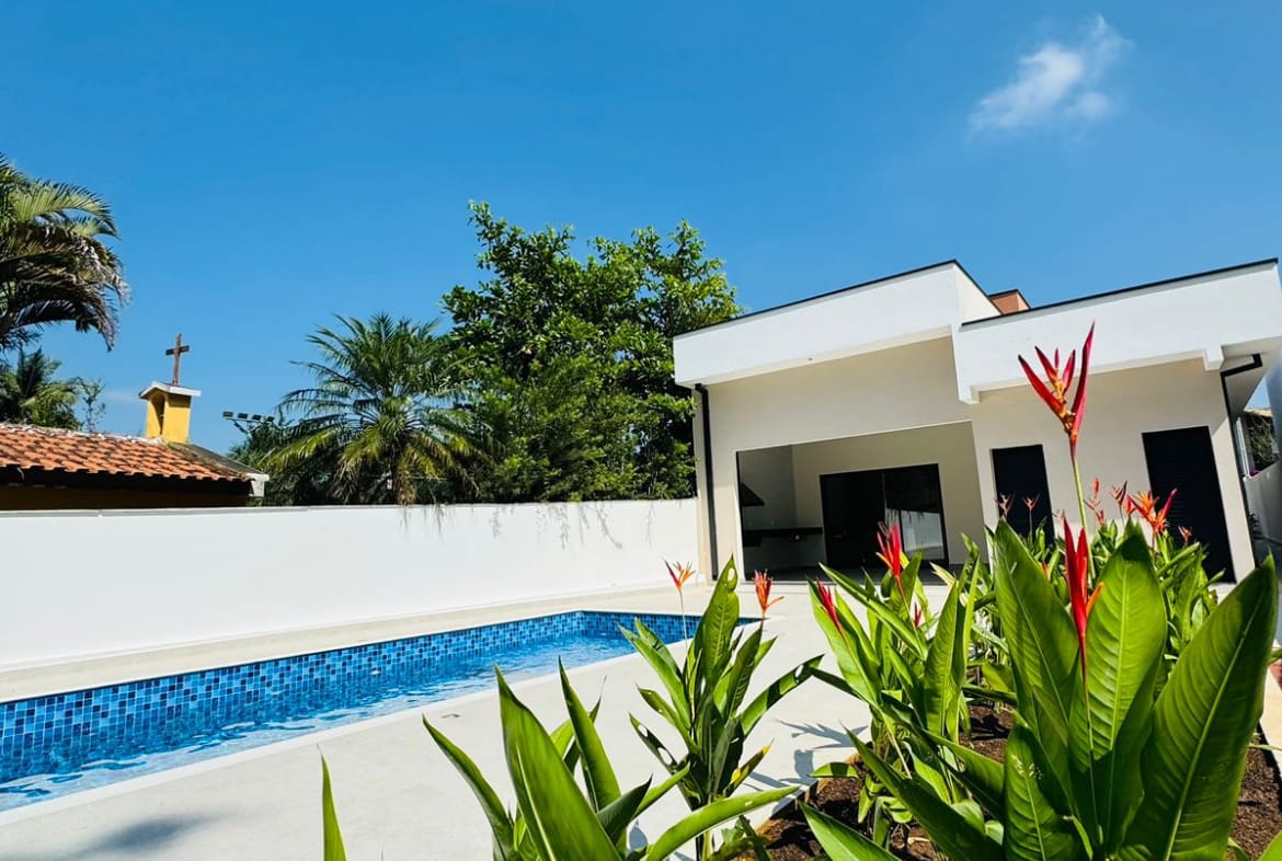 Casa Nova e Térrea à Venda em Guararema - 04