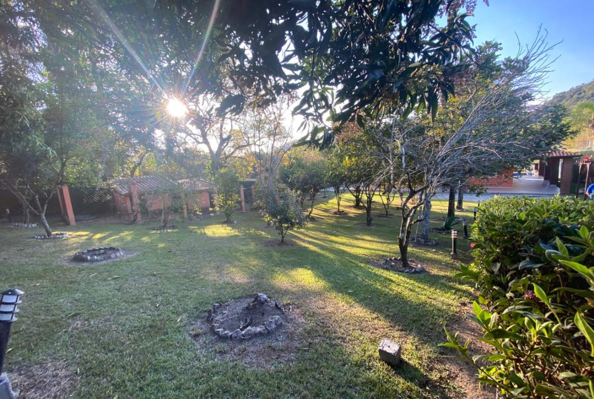 Chácara de Alto Padrão em Guararema - Bairro Itaoca - 09