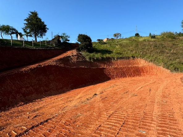 Terreno à venda em Santa Branca - 01