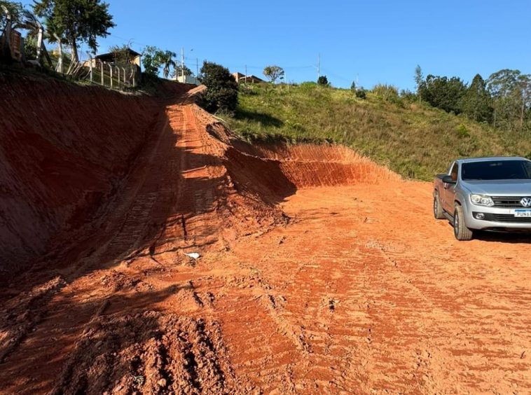 Terreno à venda em Santa Branca - 03