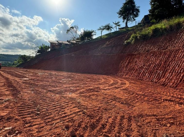 Terreno à venda em Santa Branca - 04