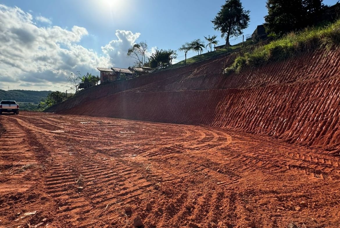 Terreno à venda em Santa Branca - 04