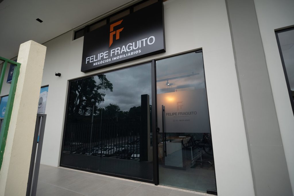 Fachada da Felipe Fraguito Negócios Imobiliários em Guararema